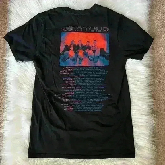 Five Seconds Of Summer Youngblood 2018 Tour T-Shirt Small - Picture 1 of 4